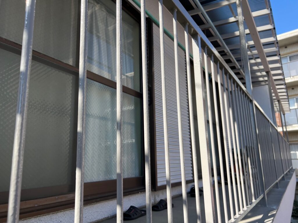 千葉県船橋市　A棟　オーナーH様邸【手摺り　塗装工事】